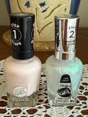 Sally Hansen Miracle Gel Polish & Top Coat Bundle